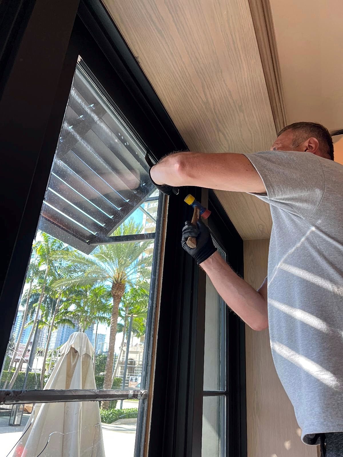 Single pane glass replacement process